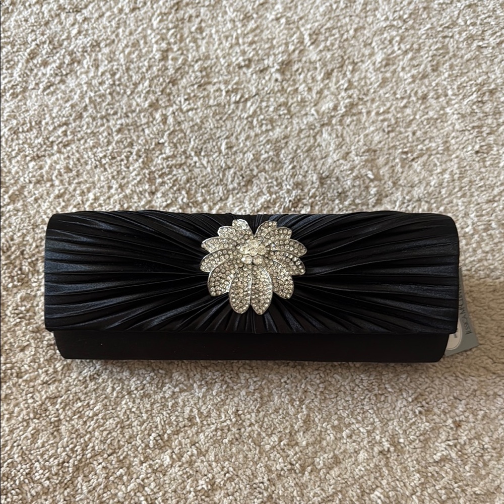 Elegant Black Clutch with Crystal Embellishment